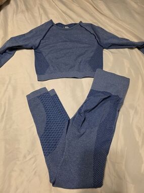 SHEIN Blue Seamless Workout Set - Leggings & Cropped Long Sleeve Top